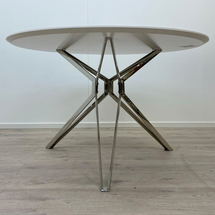 (Ø120) Rundt spisebord med hvit plate og krom understell