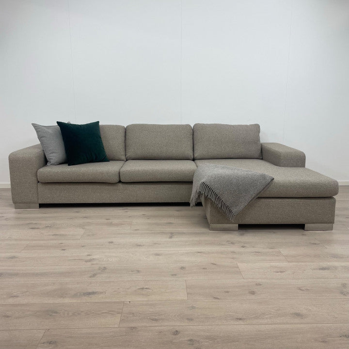 Nyrenset | Beige vendbar Hjort Knudsen sjeselongsofa