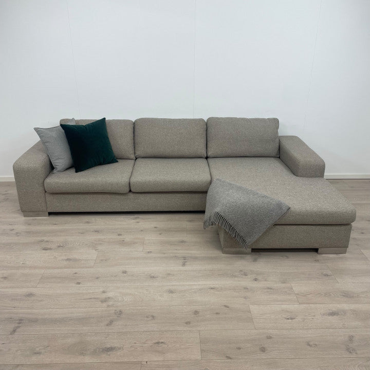 Nyrenset | Beige vendbar Hjort Knudsen sjeselongsofa