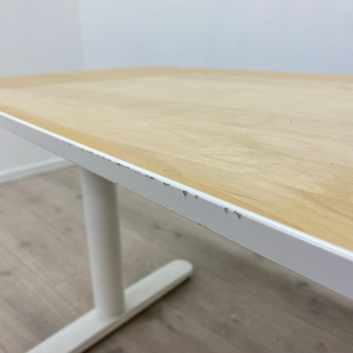 Elektriske hev/senk skrivebord med høyresving