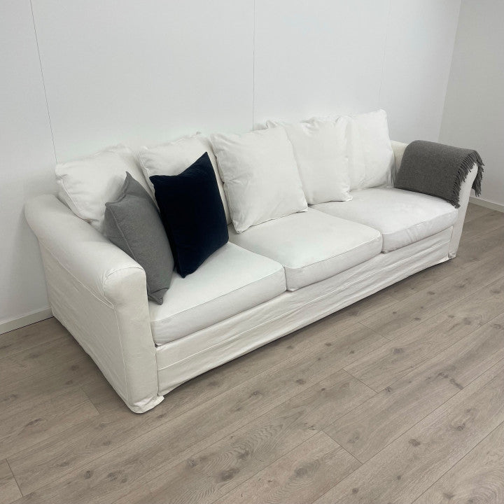 Nyrenset | Hvit IKEA 3-seter sofa
