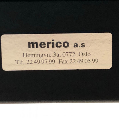 Helsvart elektrisk hev/senk skrivebord fra Merico