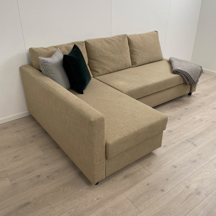 Nyrenset | Beige vendbar IKEA Friheten sovesofa med sjeselong