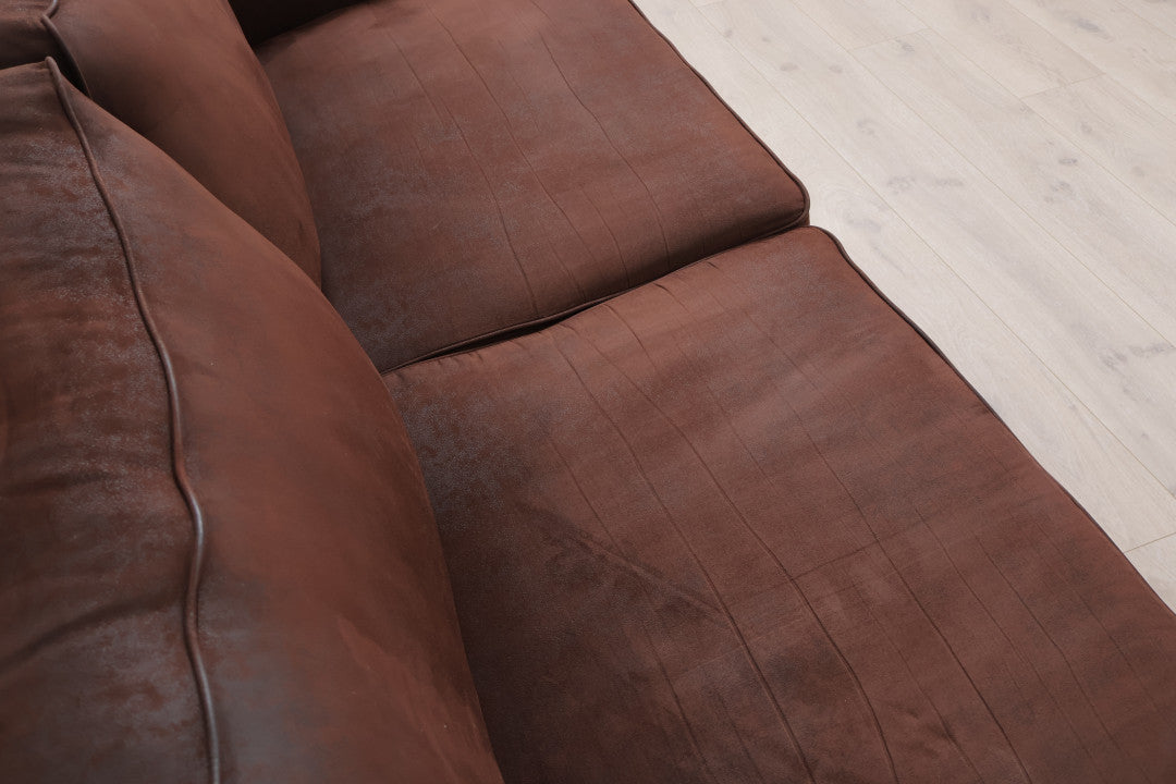Nyrenset | Brun 3-seter sofa i fløyelsaktig stoff