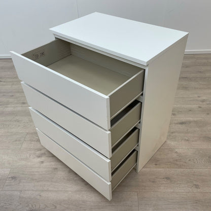 Hvit MALM kommode med 4 skuffer