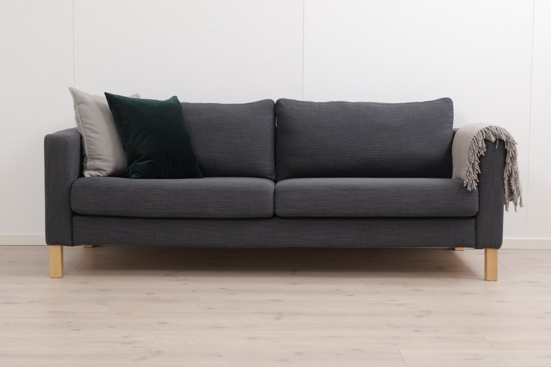Nyrenset | Mørk IKEA Karlstad 3-seter sofa