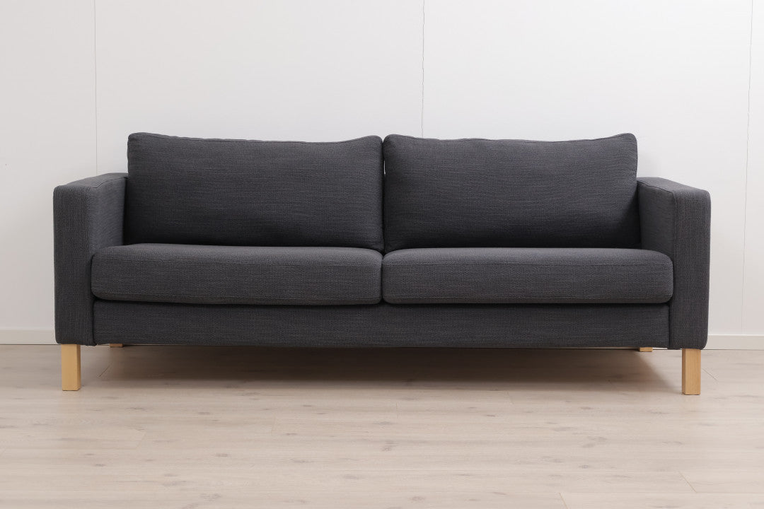 Nyrenset | Mørk IKEA Karlstad 3-seter sofa