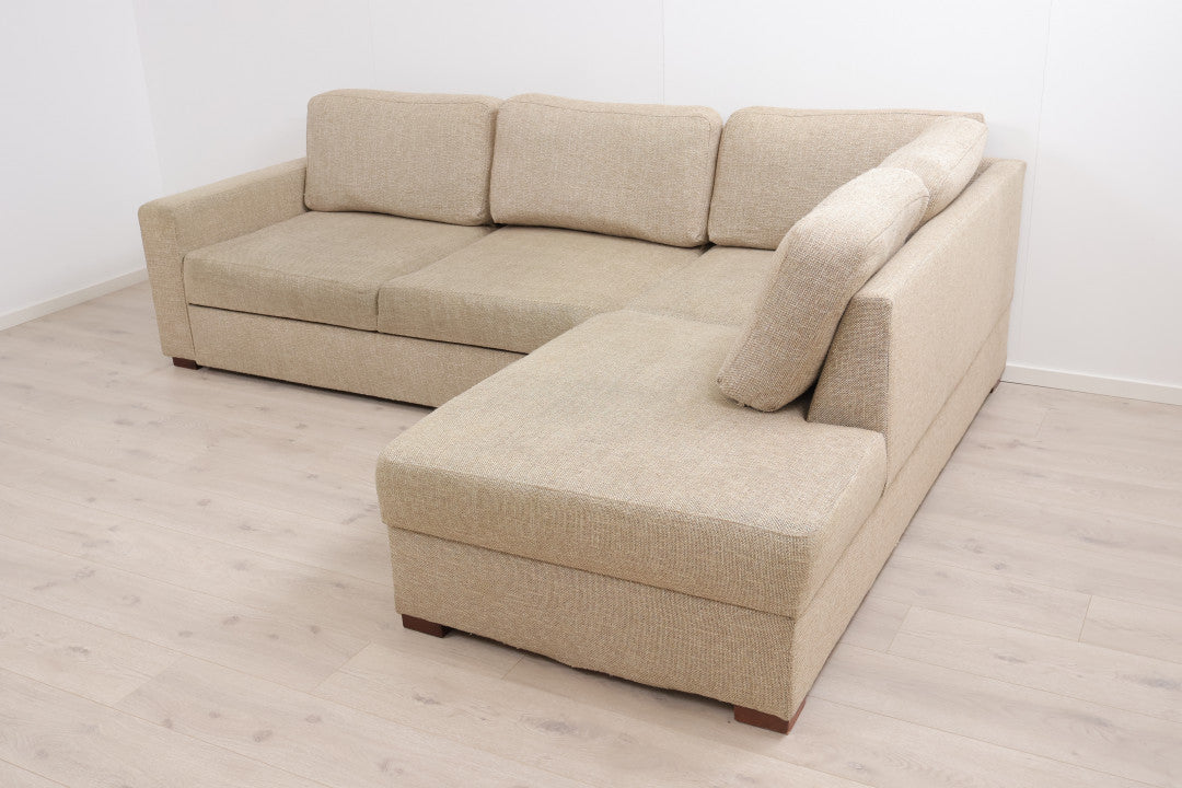 Nyrenset | Beige hjørnesofa/sovesofa med oppbevaring