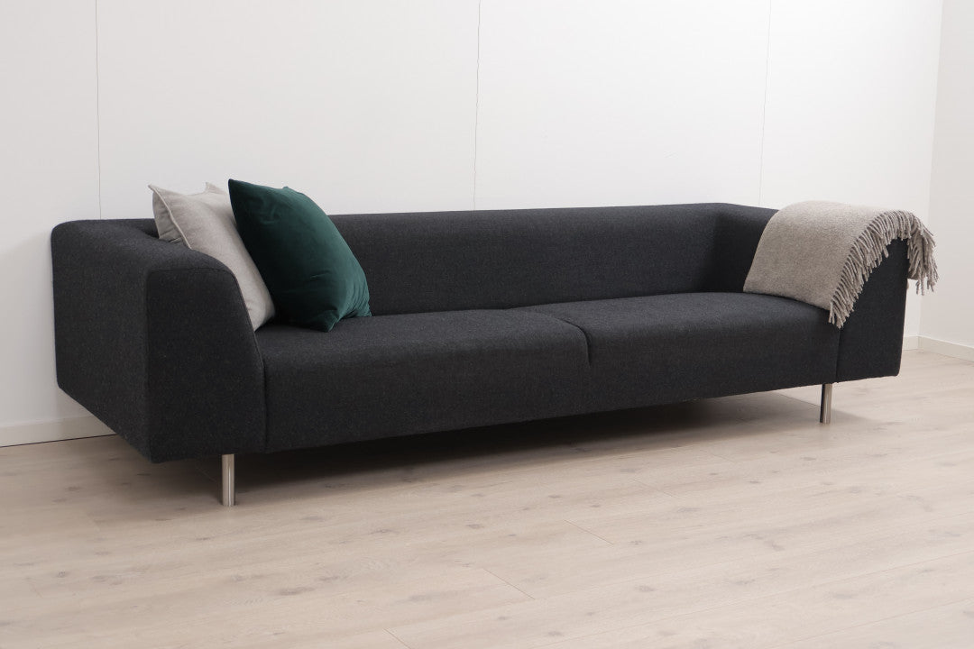 Nyrenset | Sort Bolia Less 3-seter sofa