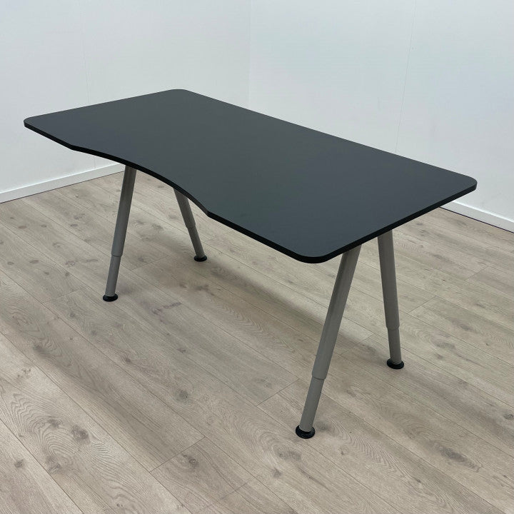 IKEA Galant manuelt hev/senk skrivebord med sort bordplate