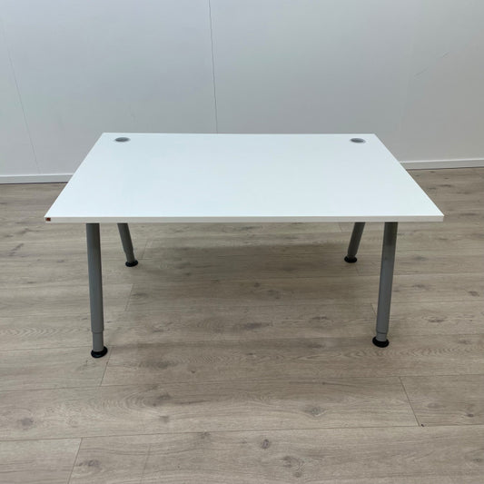 KAST - IKEA Galant skrivebord med hvit bordplate fra AJ produkter