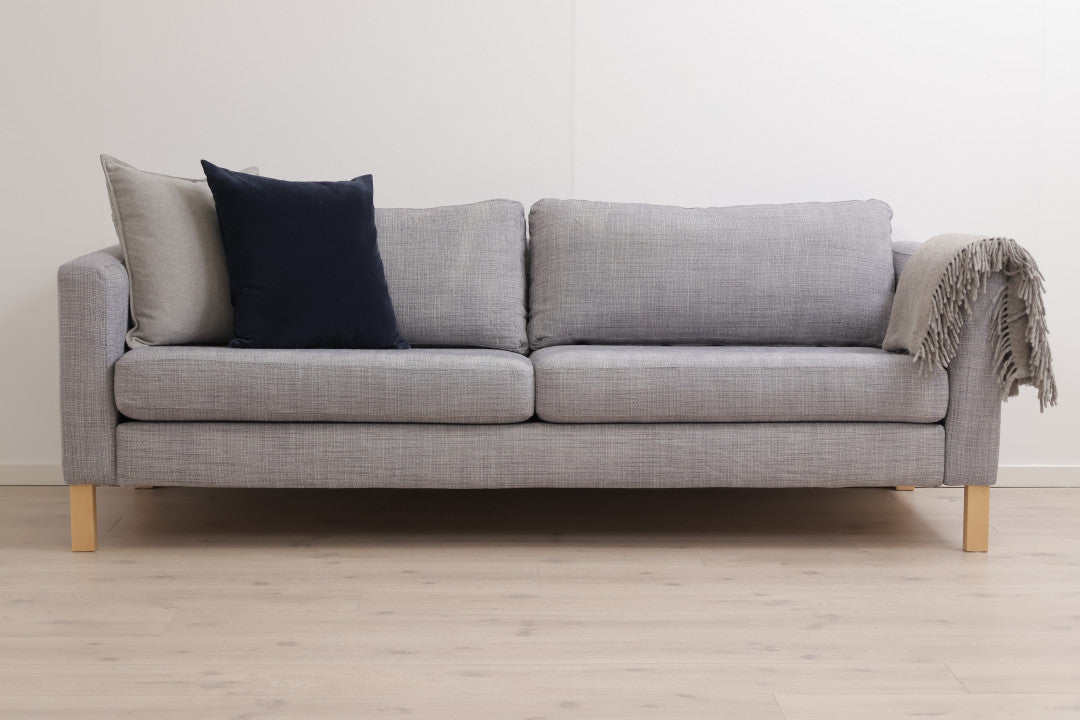 Nyrenset | Grå IKEA Karlstad 3-seter sofa