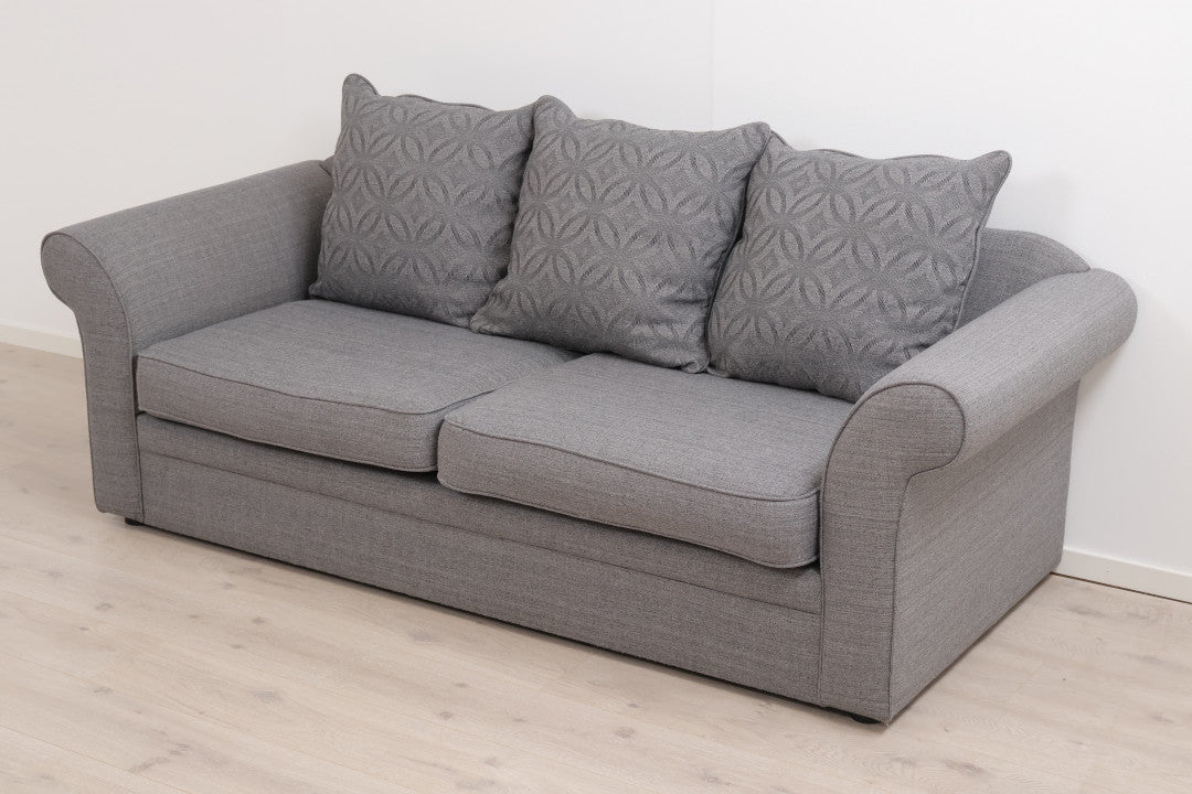 Nyrenset | Grå 3-seter sofa i klassisk stil