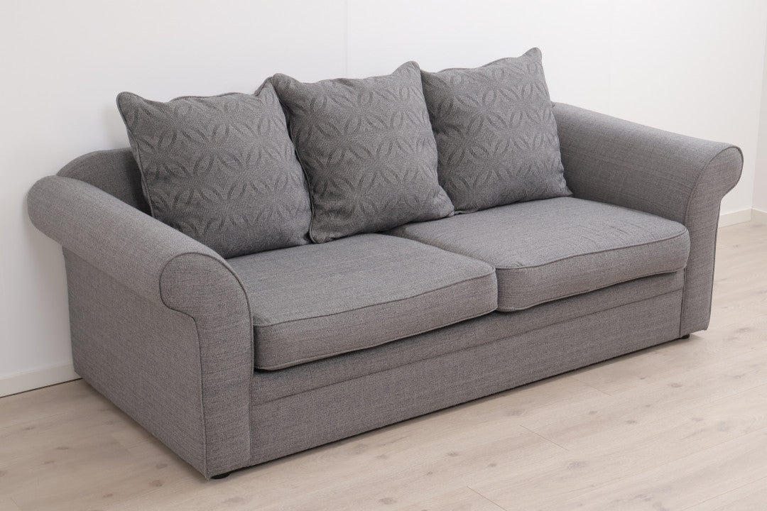 Nyrenset | Grå 3-seter sofa i klassisk stil