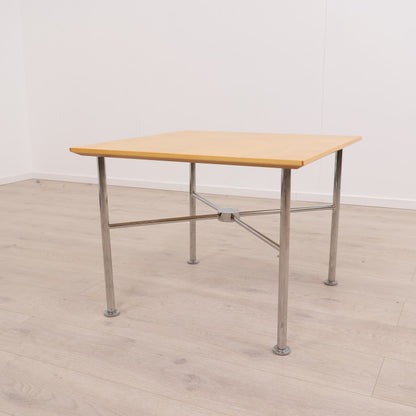 Lite og kompakt ForaForm bord