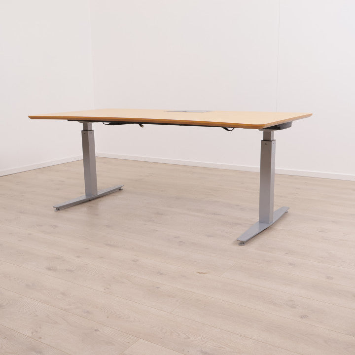 DUBA B8 elektrisk hev/senk skrivebord i trefarge