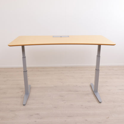 DUBA B8 elektrisk hev/senk skrivebord i trefarge