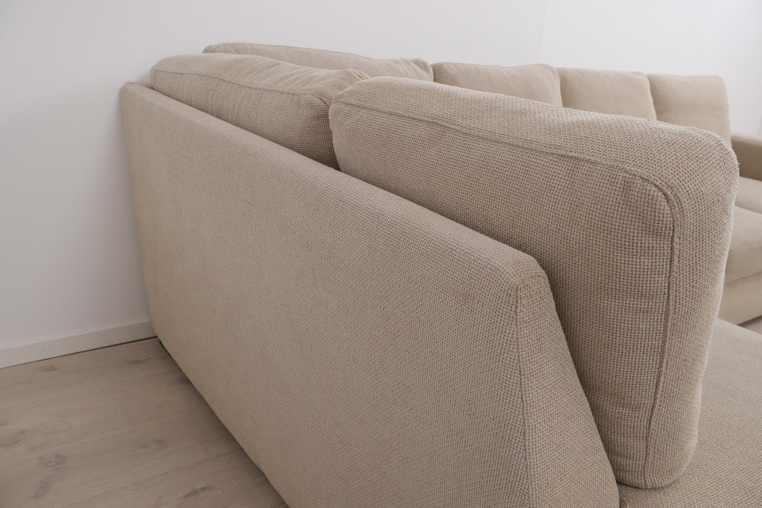 Nyrenset | Beige hjørne-sovesofa med oppbevaring