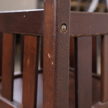 Retro pidestall med hylle for oppbevaring av planter/blomster