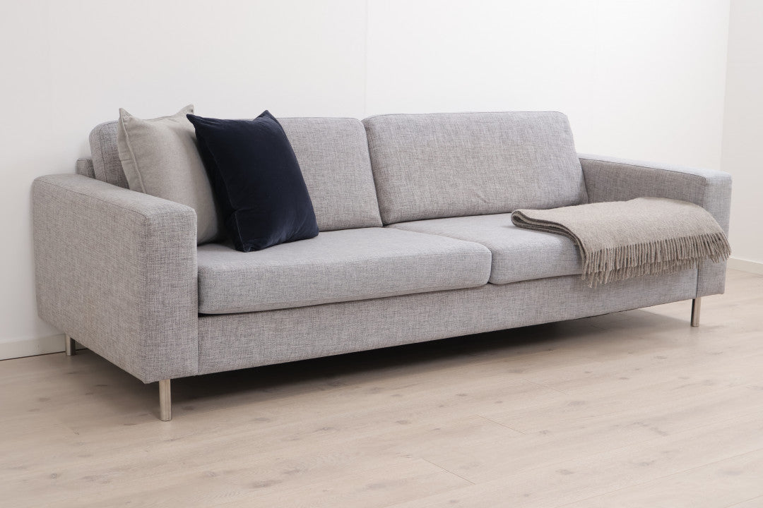 Nyrenset | Grå Bolia Scandinavia 3-seter sofa