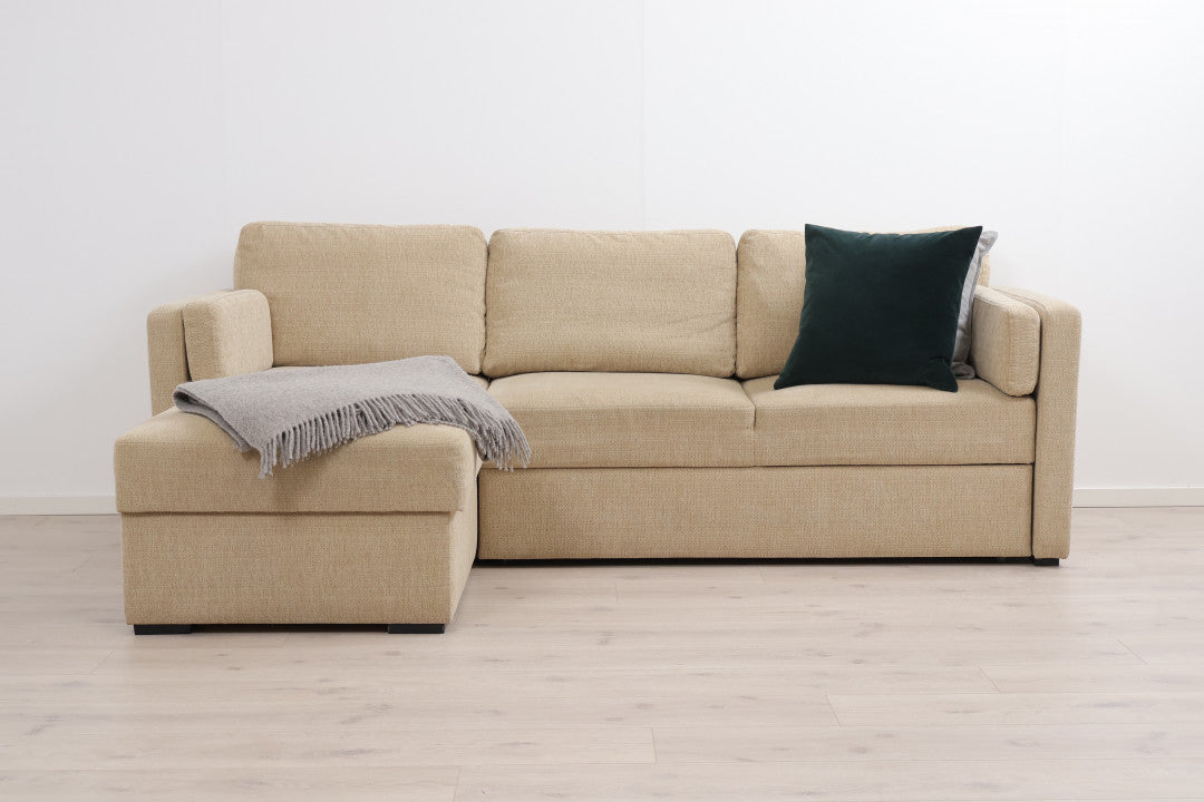 Nyrenset | Beige sovesofa med sjeselong og oppbevaring