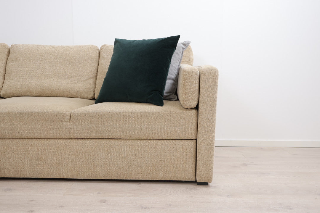 Nyrenset | Beige sovesofa med sjeselong og oppbevaring