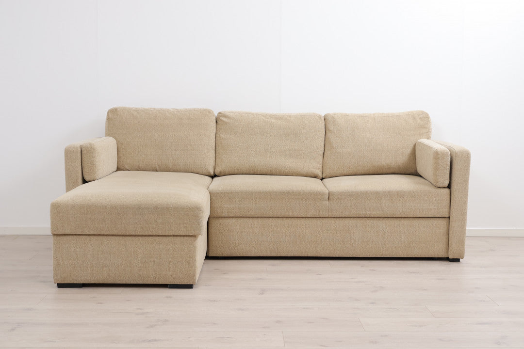 Nyrenset | Beige sovesofa med sjeselong og oppbevaring