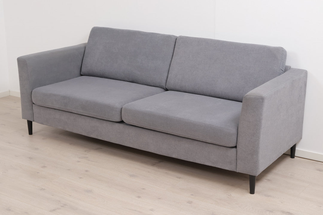 Nyrenset | Grå 3-seter sofa fra Bohus