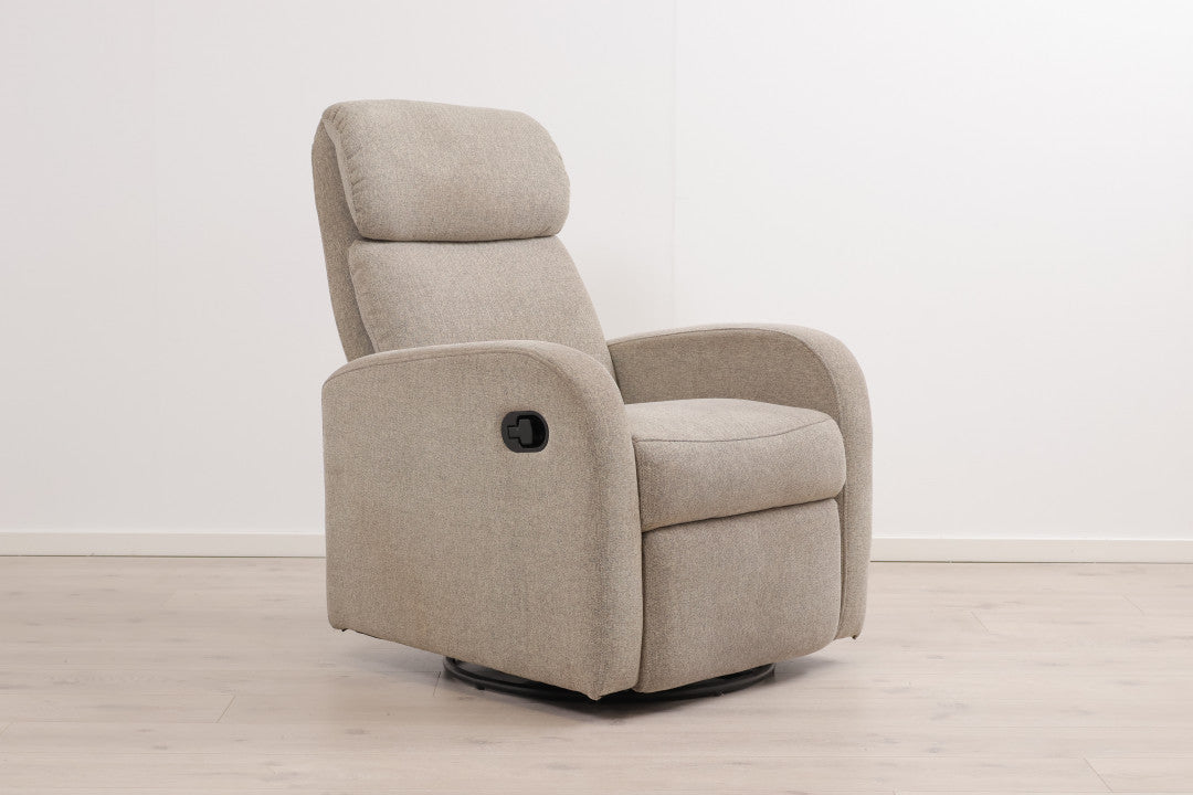 Nyrenset | Beige recliner