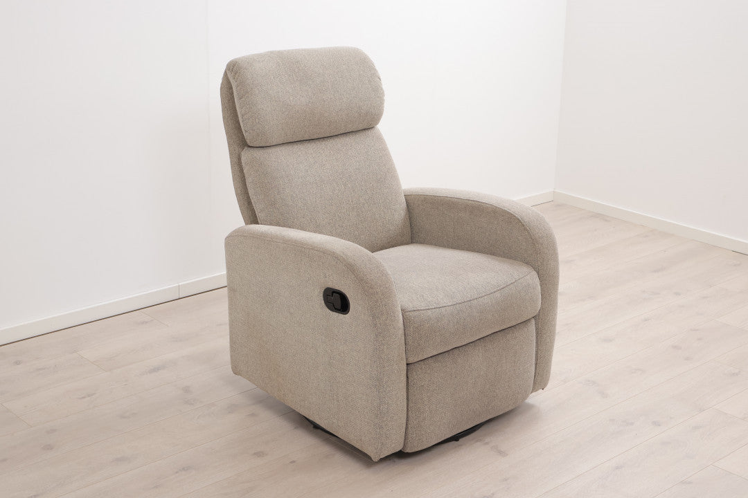 Nyrenset | Beige recliner