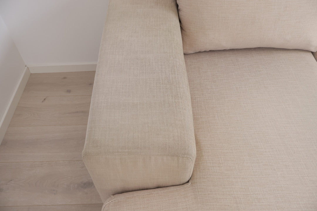 Nyrenset | Beige u-sofa med åpen ende og sjeselong