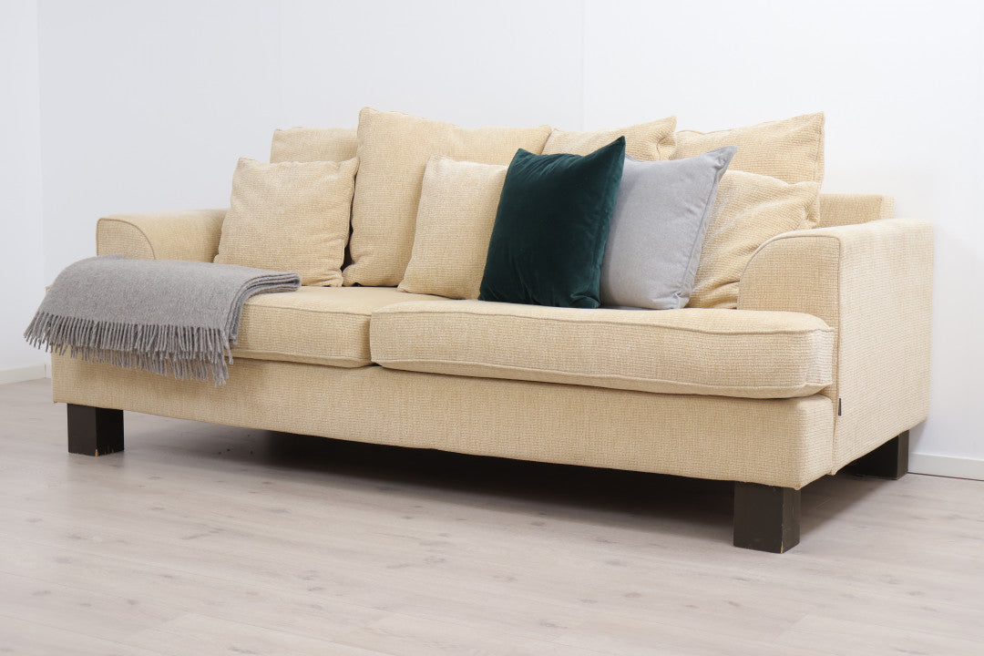 Nyrenset | Dyp beige Furninova 3-seter sofa