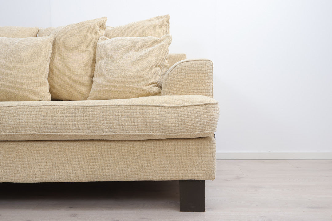 Nyrenset | Dyp beige Furninova 3-seter sofa