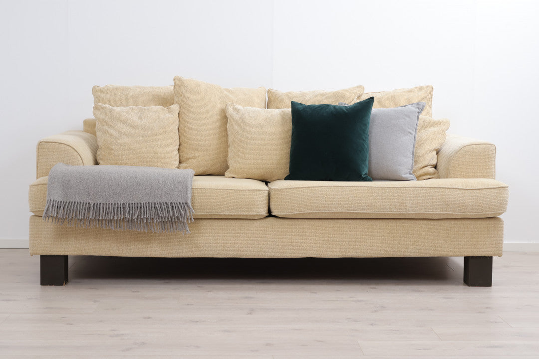 Nyrenset | Dyp beige Furninova 3-seter sofa