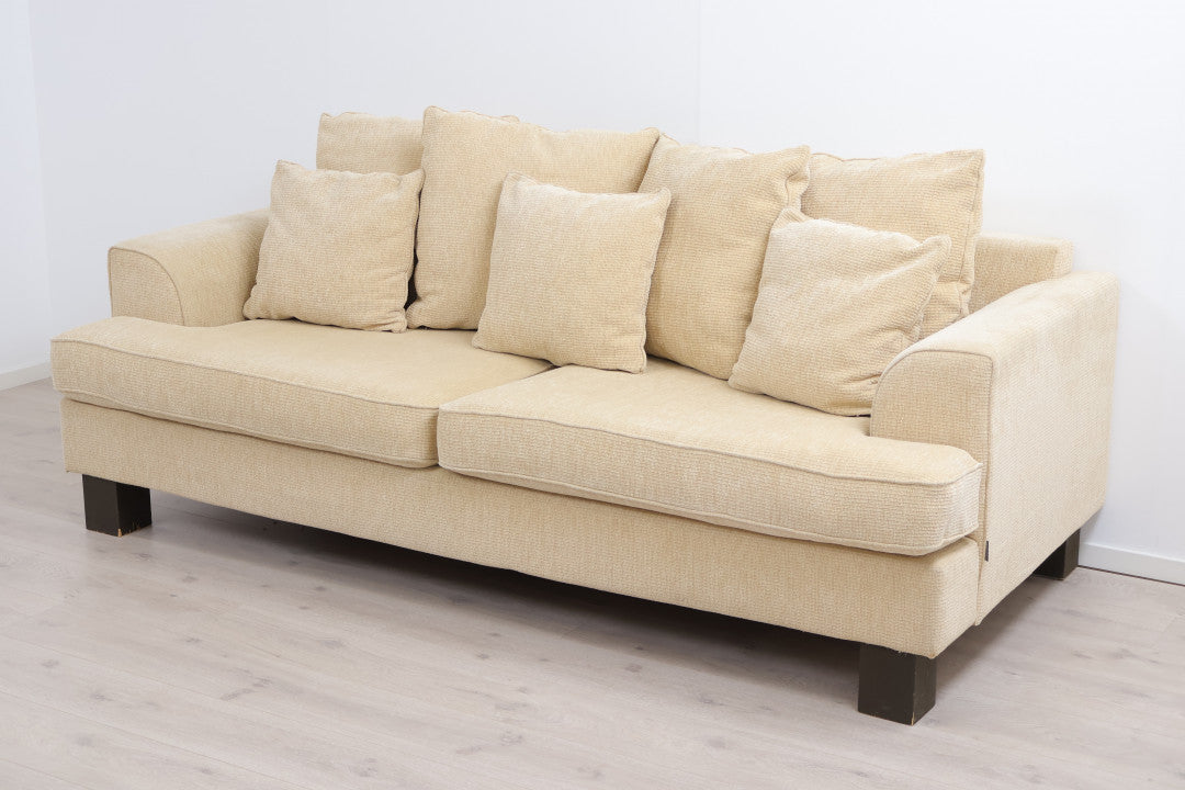 Nyrenset | Dyp beige Furninova 3-seter sofa