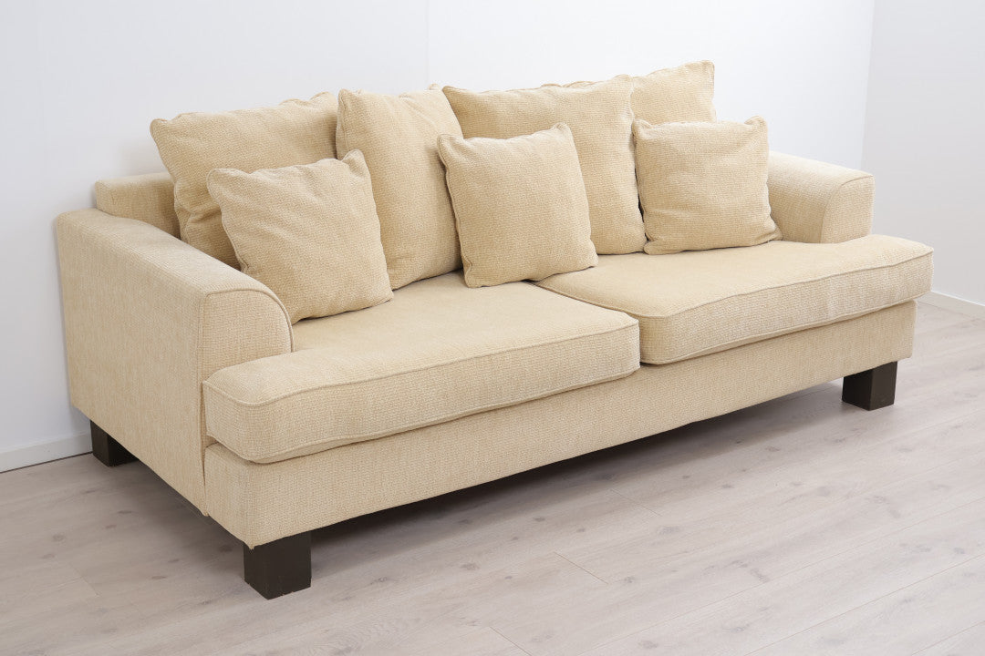 Nyrenset | Dyp beige Furninova 3-seter sofa