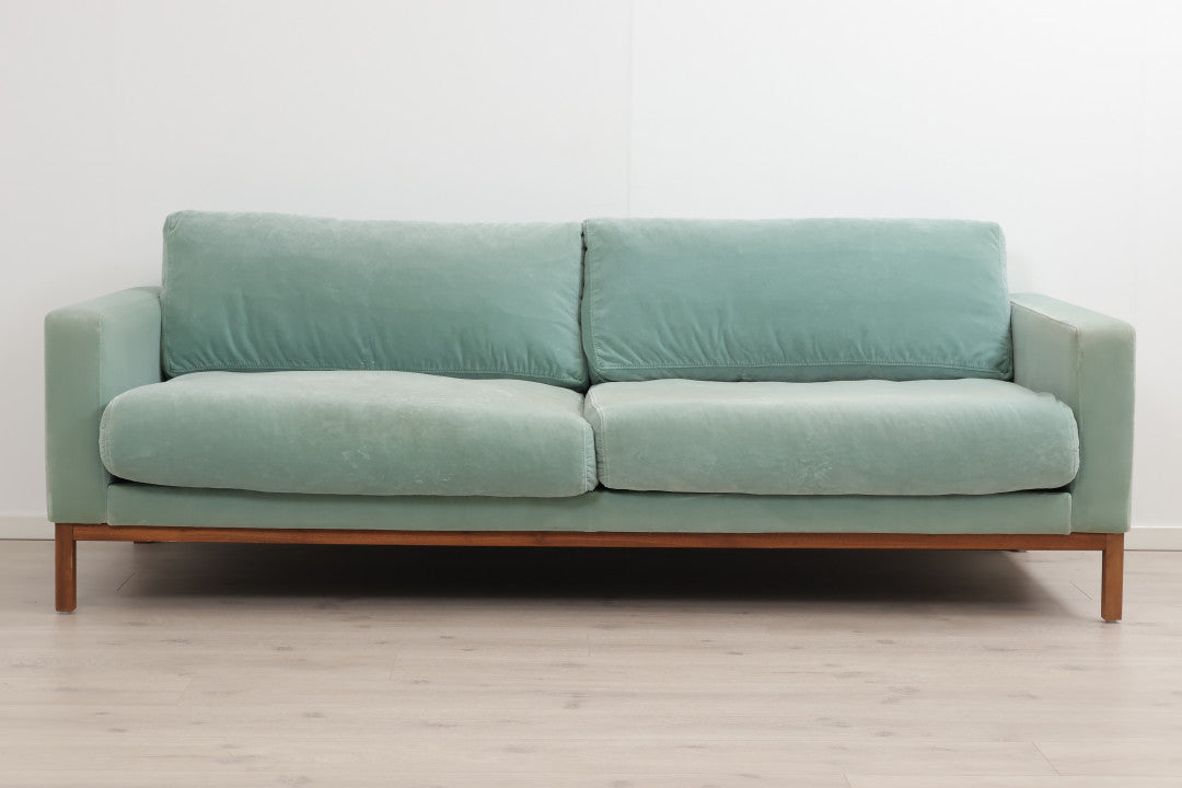 Nyrenset | Bolia North 3-seter sofa i fløyelsstoff