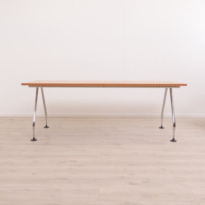 Vitra AD Hoc skrivebord – Antonio Citterio