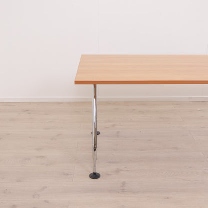 Vitra AD Hoc skrivebord – Antonio Citterio