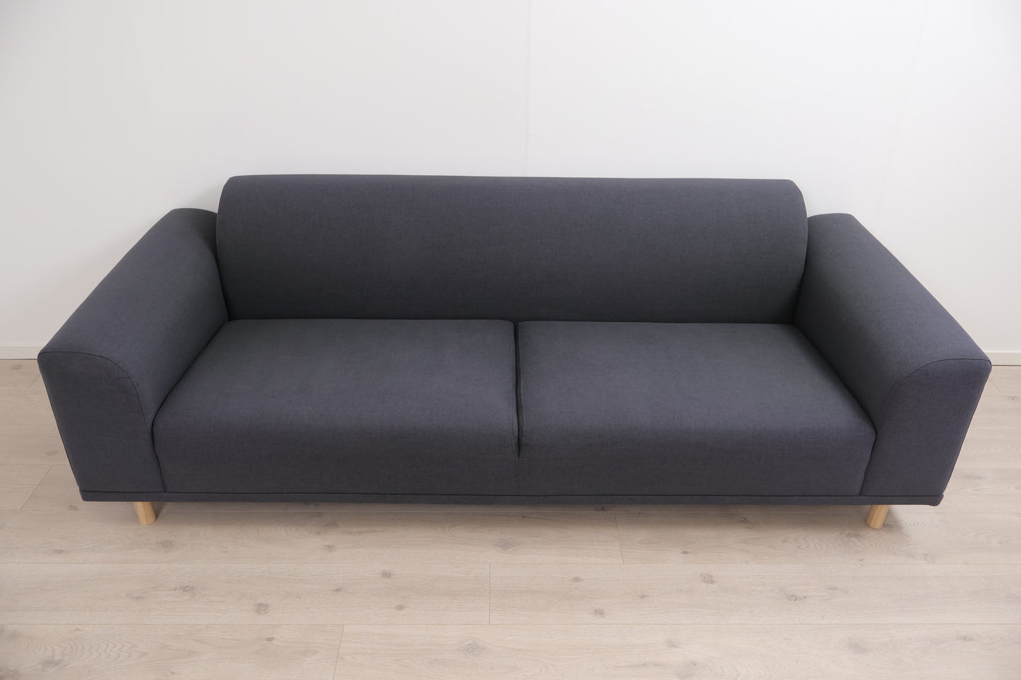 Nyrenset | Bolia Hannah 3-seter sofa med eikebein