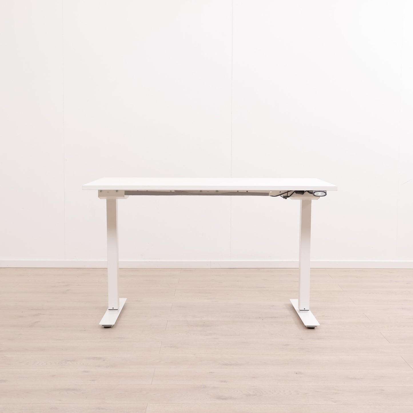 Rol Ergo helhvit elektrisk hev/senk skrivebord (120 x 70 cm)
