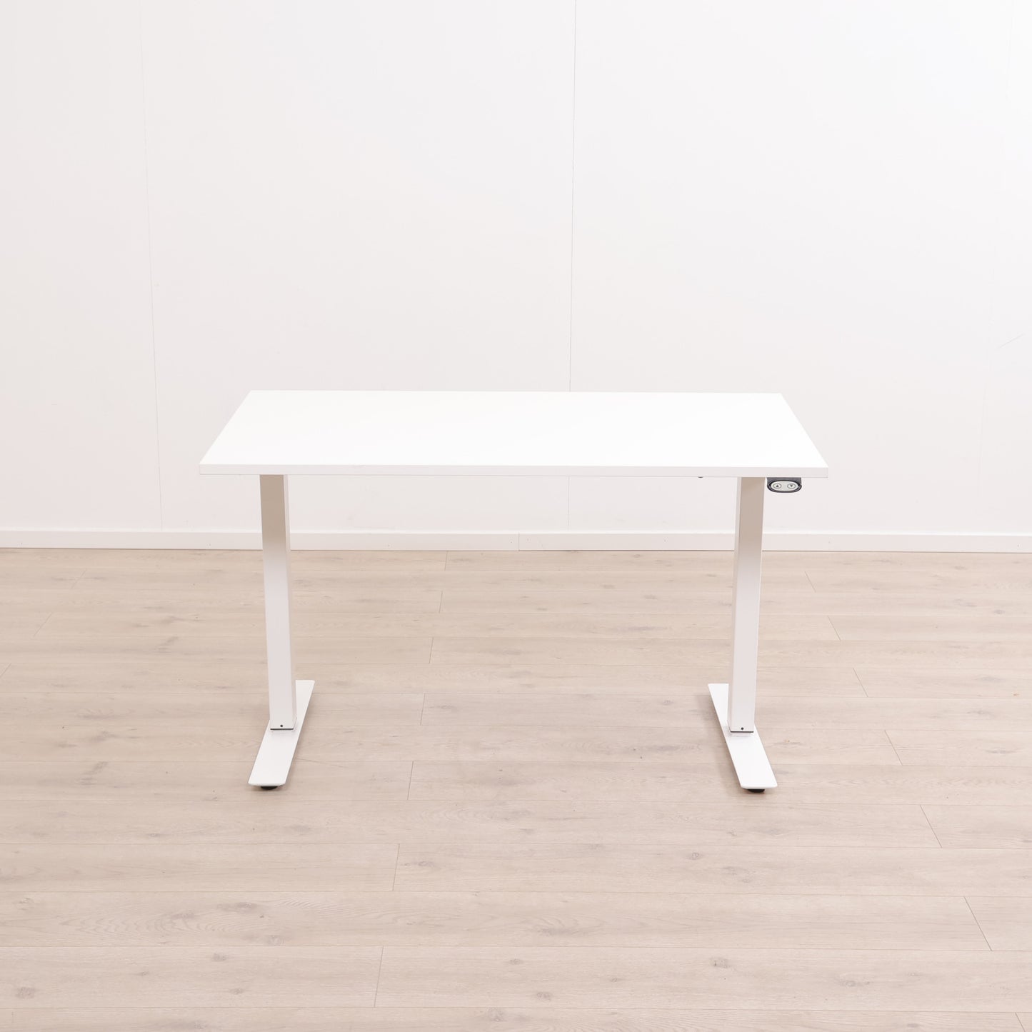 Rol Ergo helhvit elektrisk hev/senk skrivebord (120 x 70 cm)