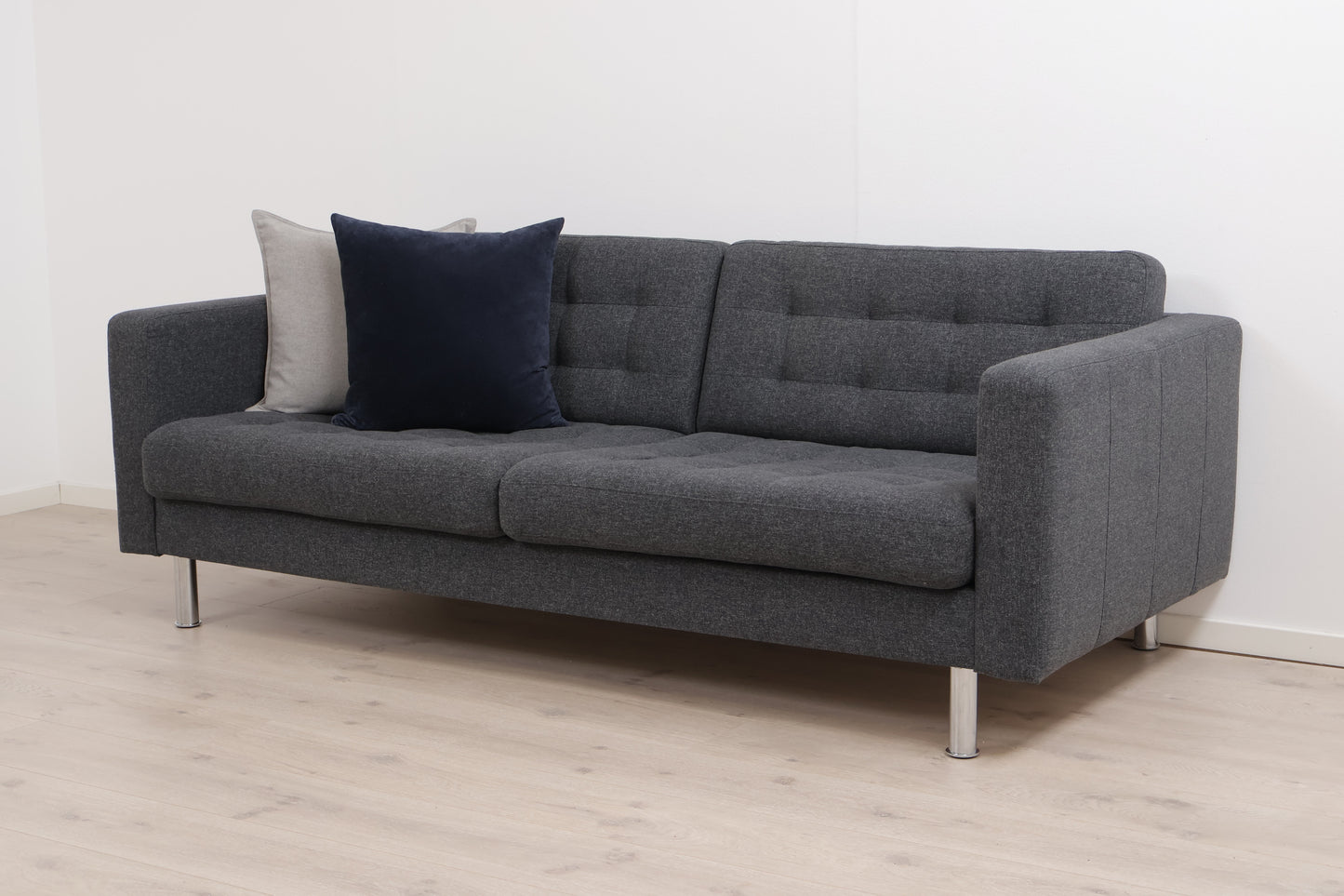 Nyrenset | Mørk grå IKEA Landskrona 3-seter sofa