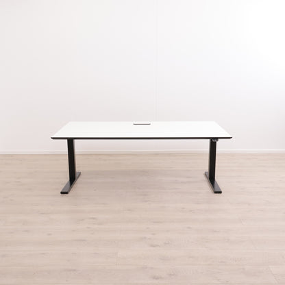 Svenheim Tellus elektrisk hev/senk skrivebord