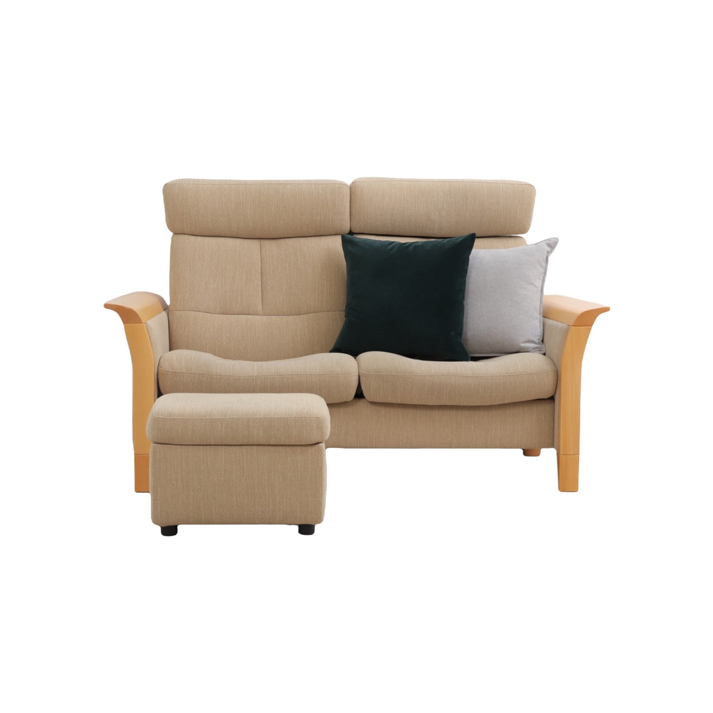 Nyrenset | Ekornes 2-seter sofa med ErgoAdapt og puff med oppbevaring