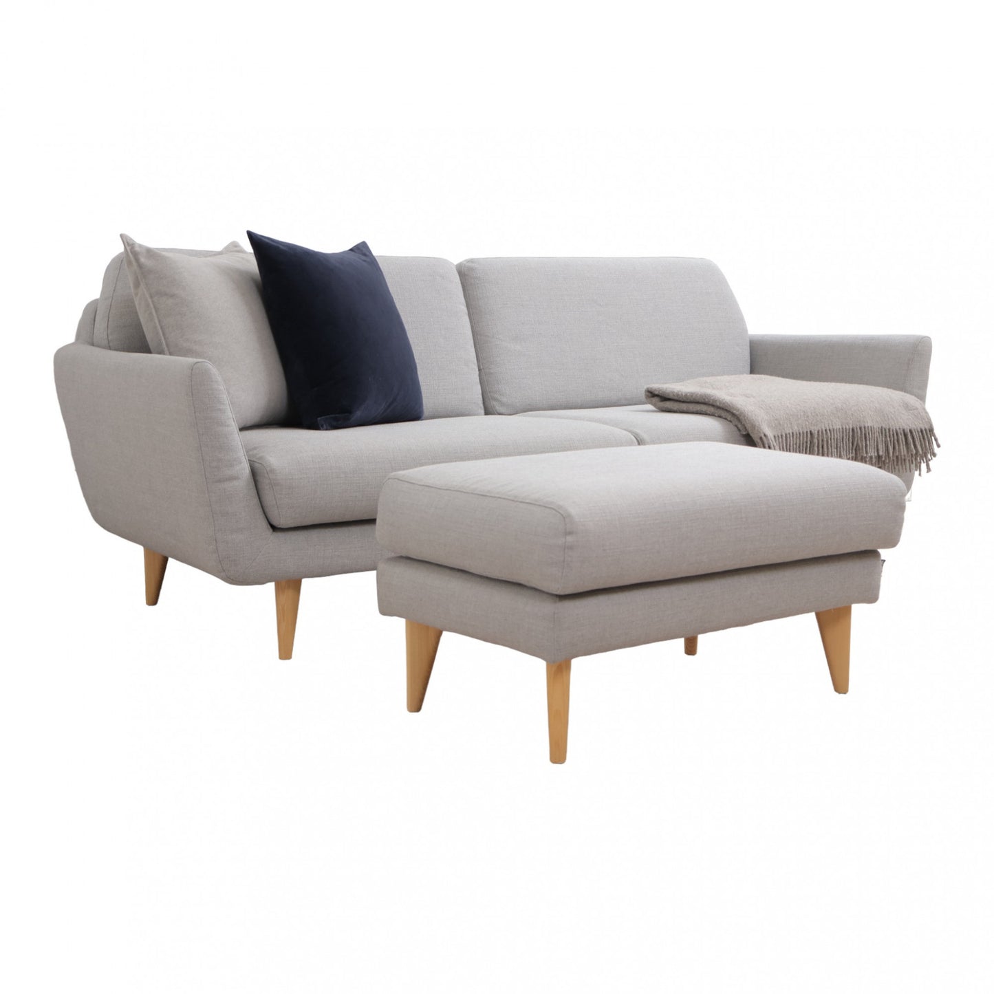 Nyrenset | Lys grå SITS Rucola 3-seter sofa med puff og eikebein