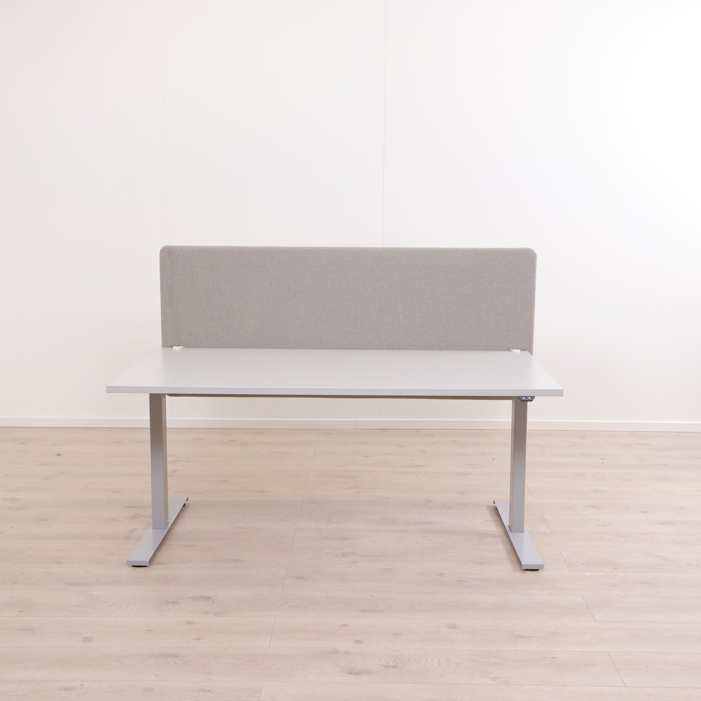 (160x65) Gøtessons grå bordskillevegg