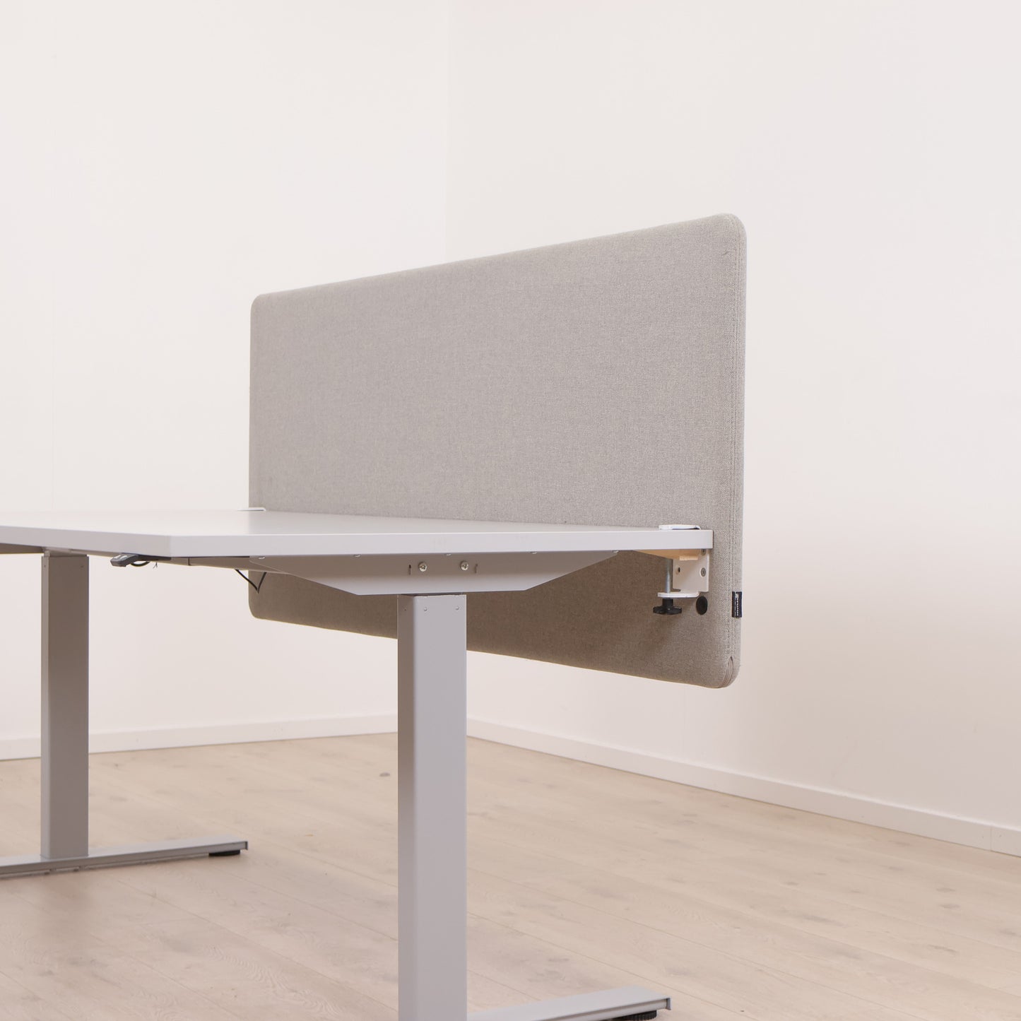 (160x65) Gøtessons grå bordskillevegg