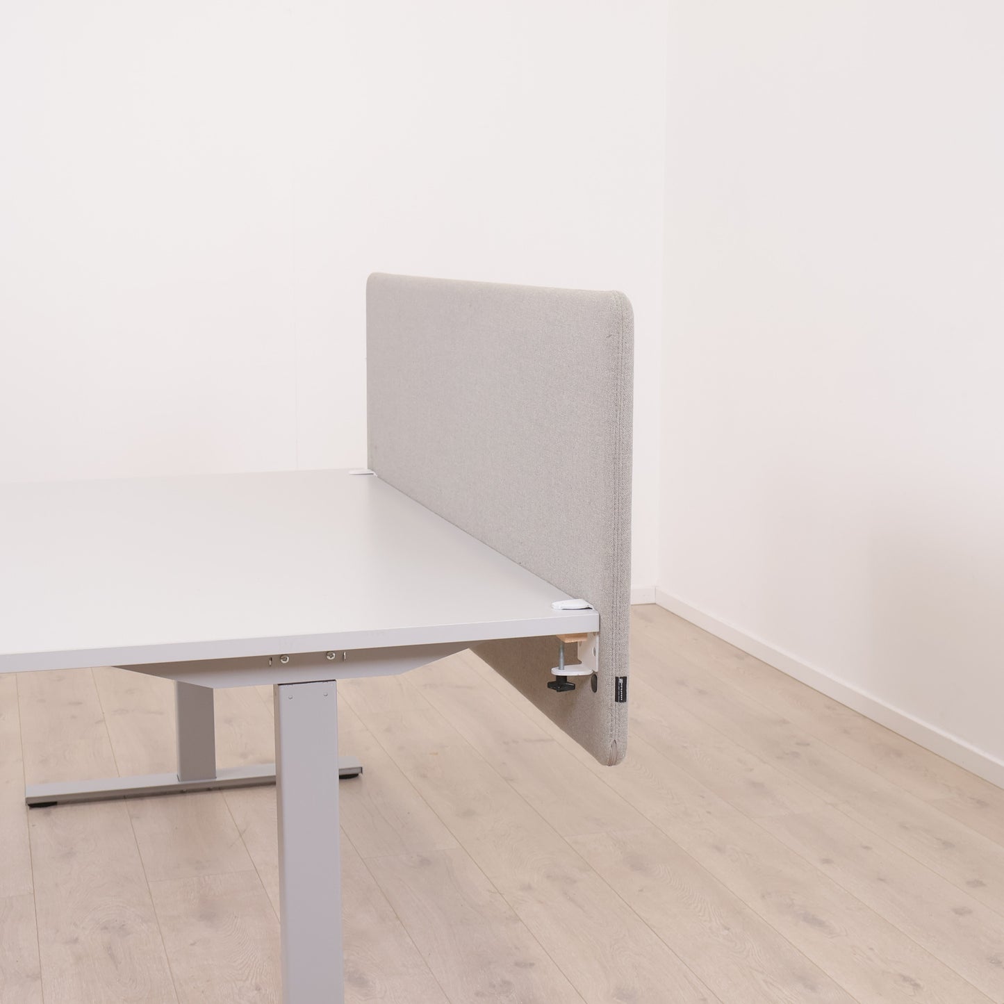 (160x65) Gøtessons grå bordskillevegg