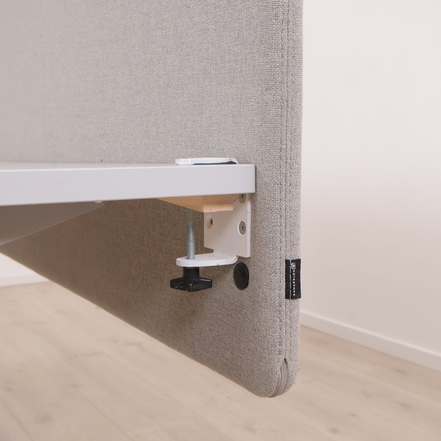 (160x65) Gøtessons grå bordskillevegg